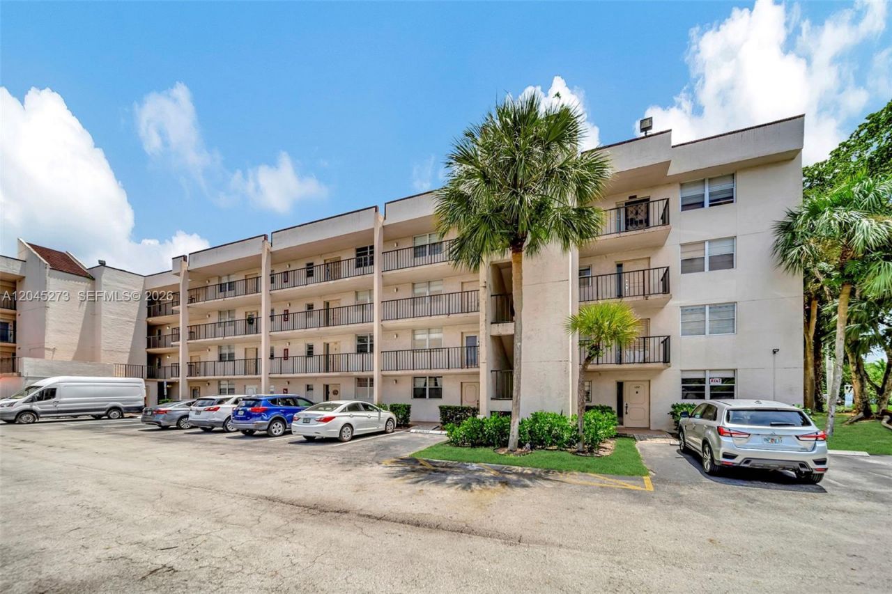 2571 Aragon Blvd, Unit 220, Sunrise, FL 33322 Photo