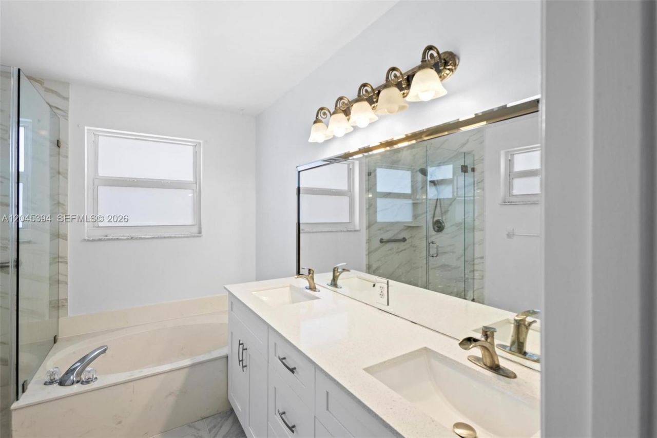 15835 NW 7th St , Pembroke Pines, FL 33028 Photo