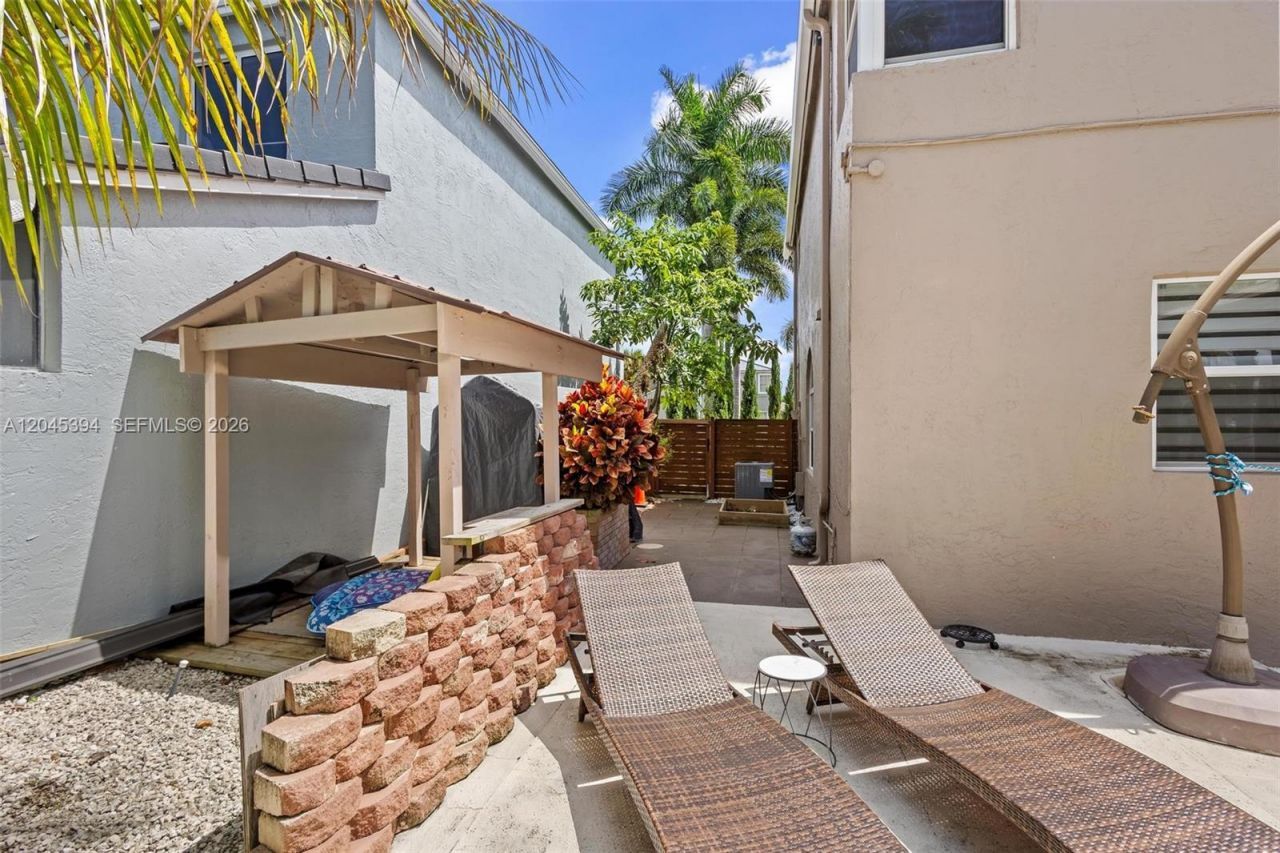 15835 NW 7th St , Pembroke Pines, FL 33028 Photo