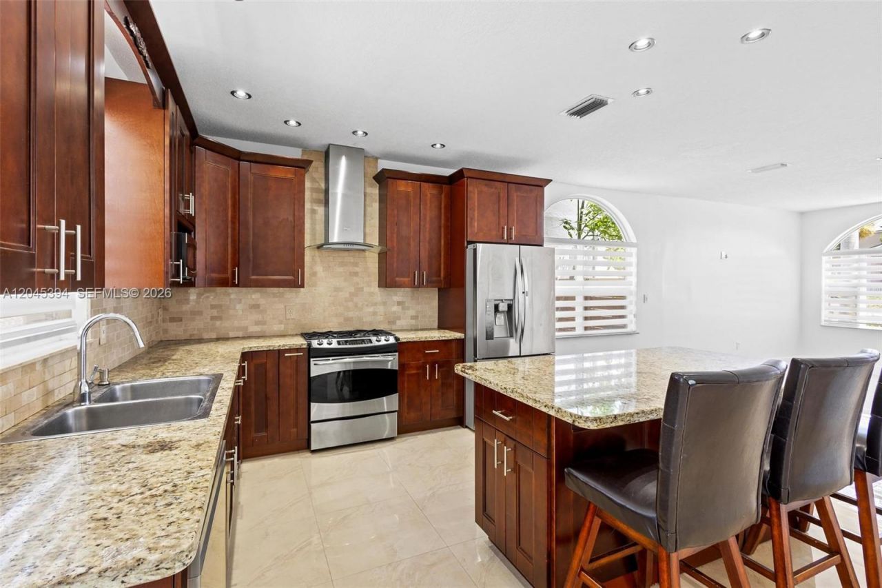 15835 NW 7th St , Pembroke Pines, FL 33028 Photo
