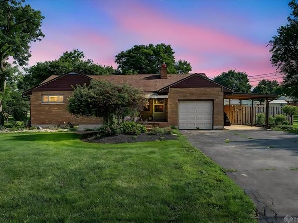 210 Broadway Road, Enon Vlg, OH 45323