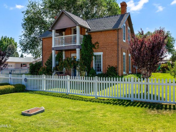 184 S 1st E Street, Snowflake, AZ 85937