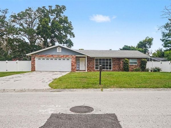 2135 NE 6TH PLACE , OCALA, FL 34470