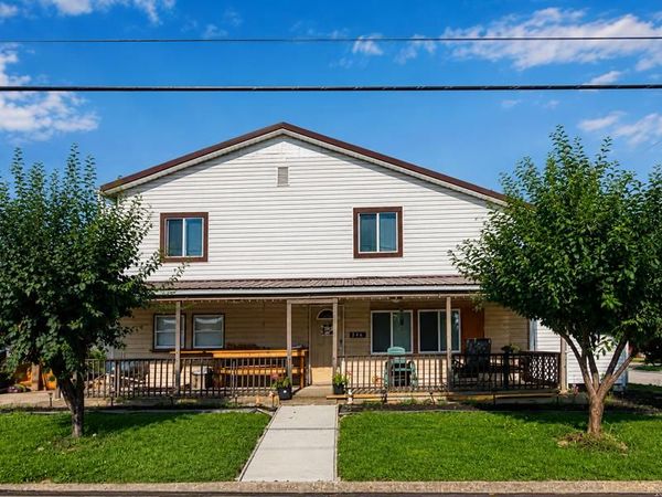 346 Poplar Ave, Moundsville, WV 25041