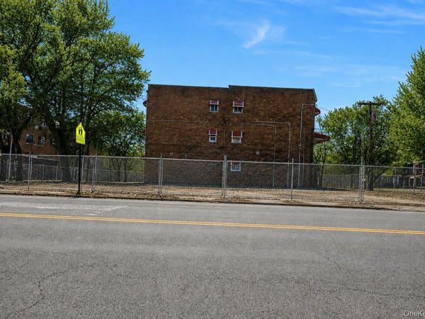 1910 Randall Avenue , Bronx, NY 10473