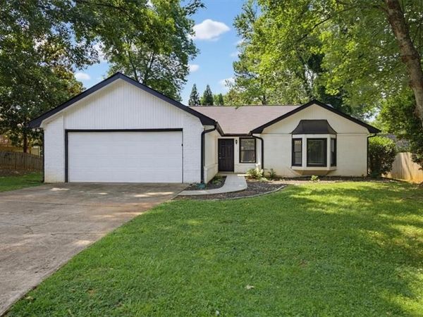 120 Softwood Circle , Roswell, GA 30076