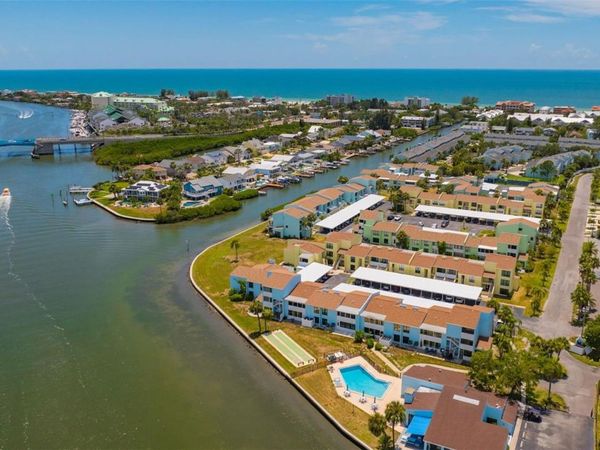 1 WINDRUSH BOULEVARD , Unit 37, INDIAN ROCKS BEACH, FL 33785