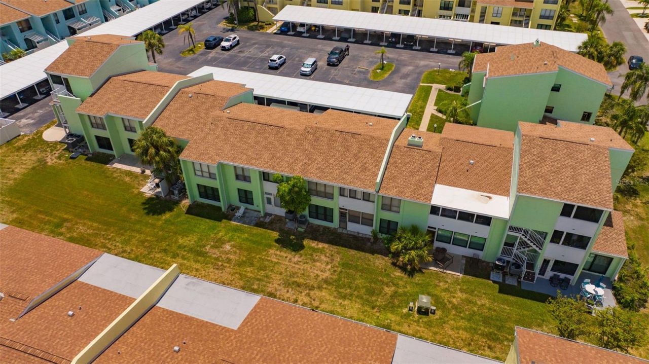 1 Windrush Boulevard , Unit 37, Indian Rocks Beach, FL 33785 Photo
