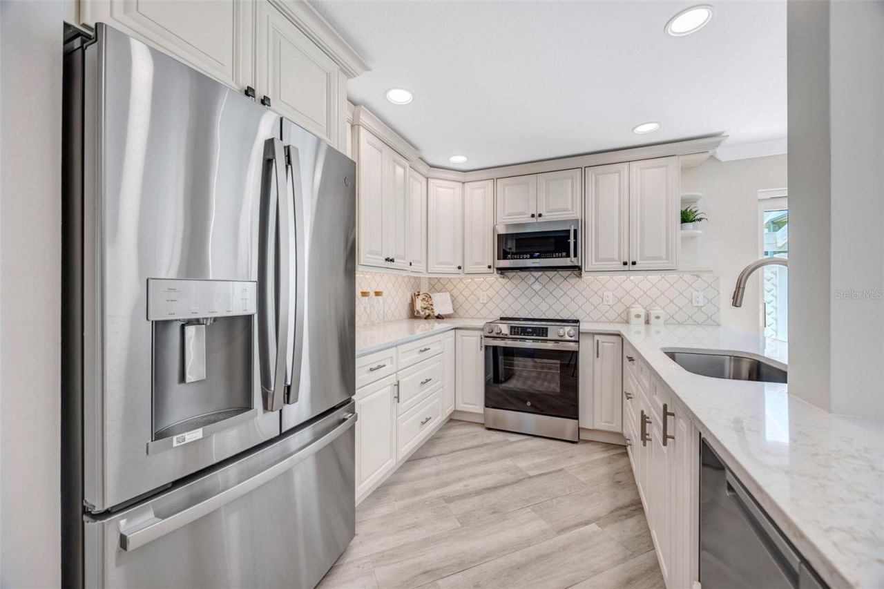 1 Windrush Boulevard , Unit 37, Indian Rocks Beach, FL 33785 Photo