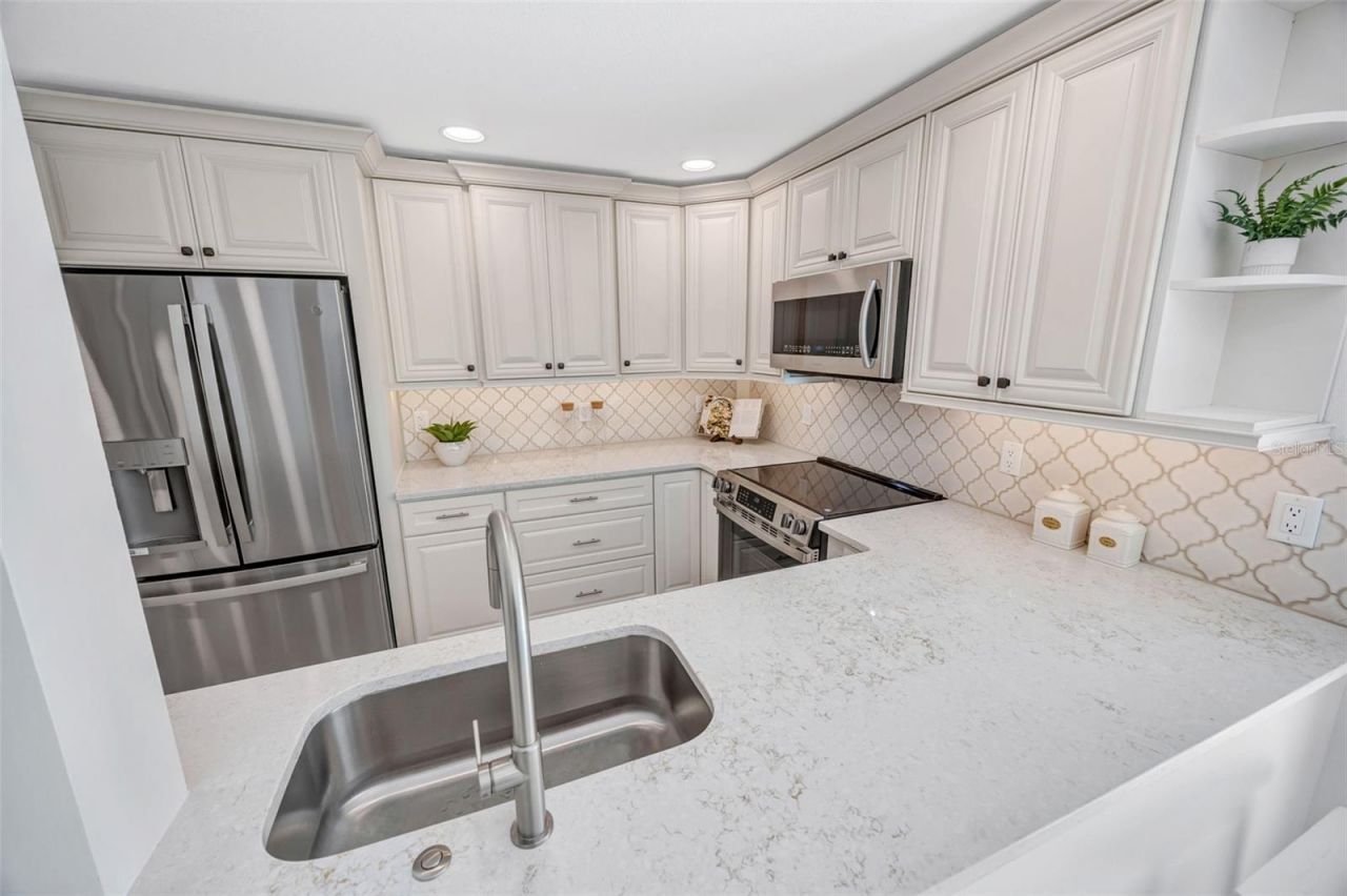 1 Windrush Boulevard , Unit 37, Indian Rocks Beach, FL 33785 Photo