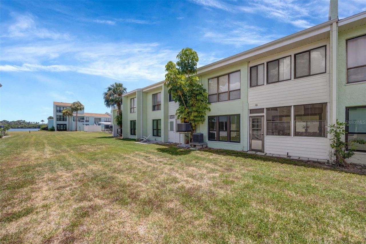 1 Windrush Boulevard , Unit 37, Indian Rocks Beach, FL 33785 Photo