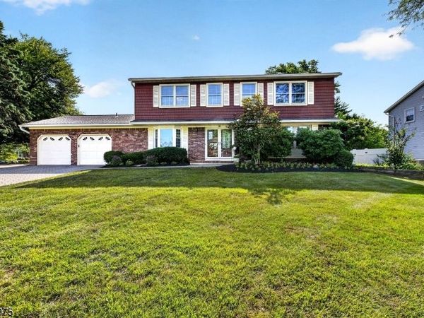 30 Hamilton Ln, Plainsboro, NJ 08536