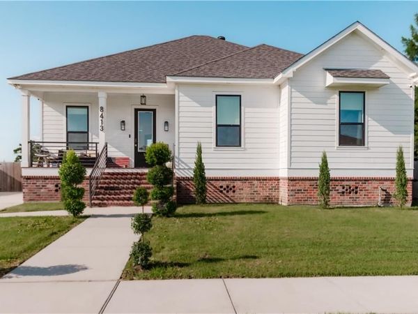 8413 BENJAMIN Street, Chalmette, LA 70043