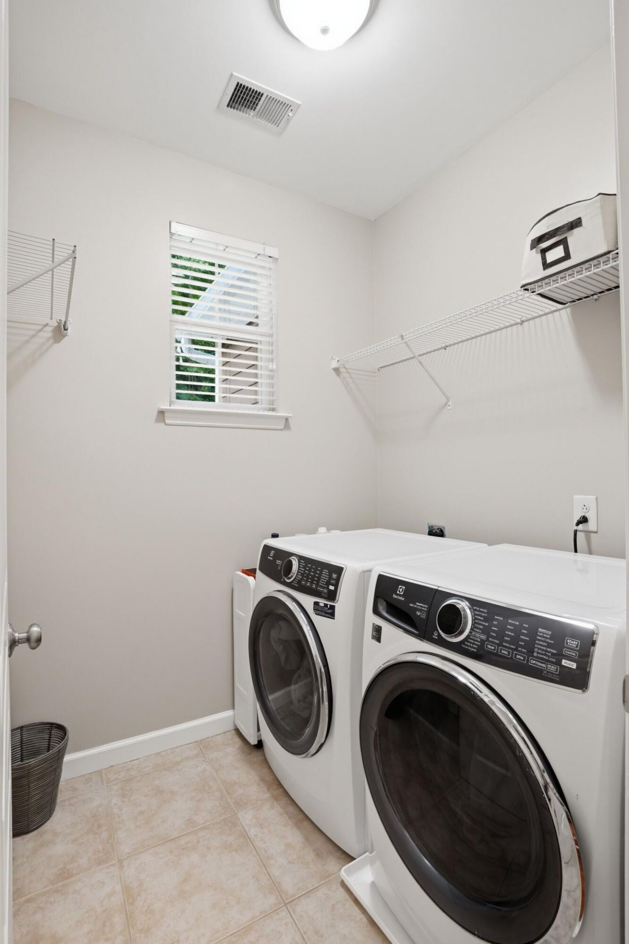 1022 Barfield Street Photo 32