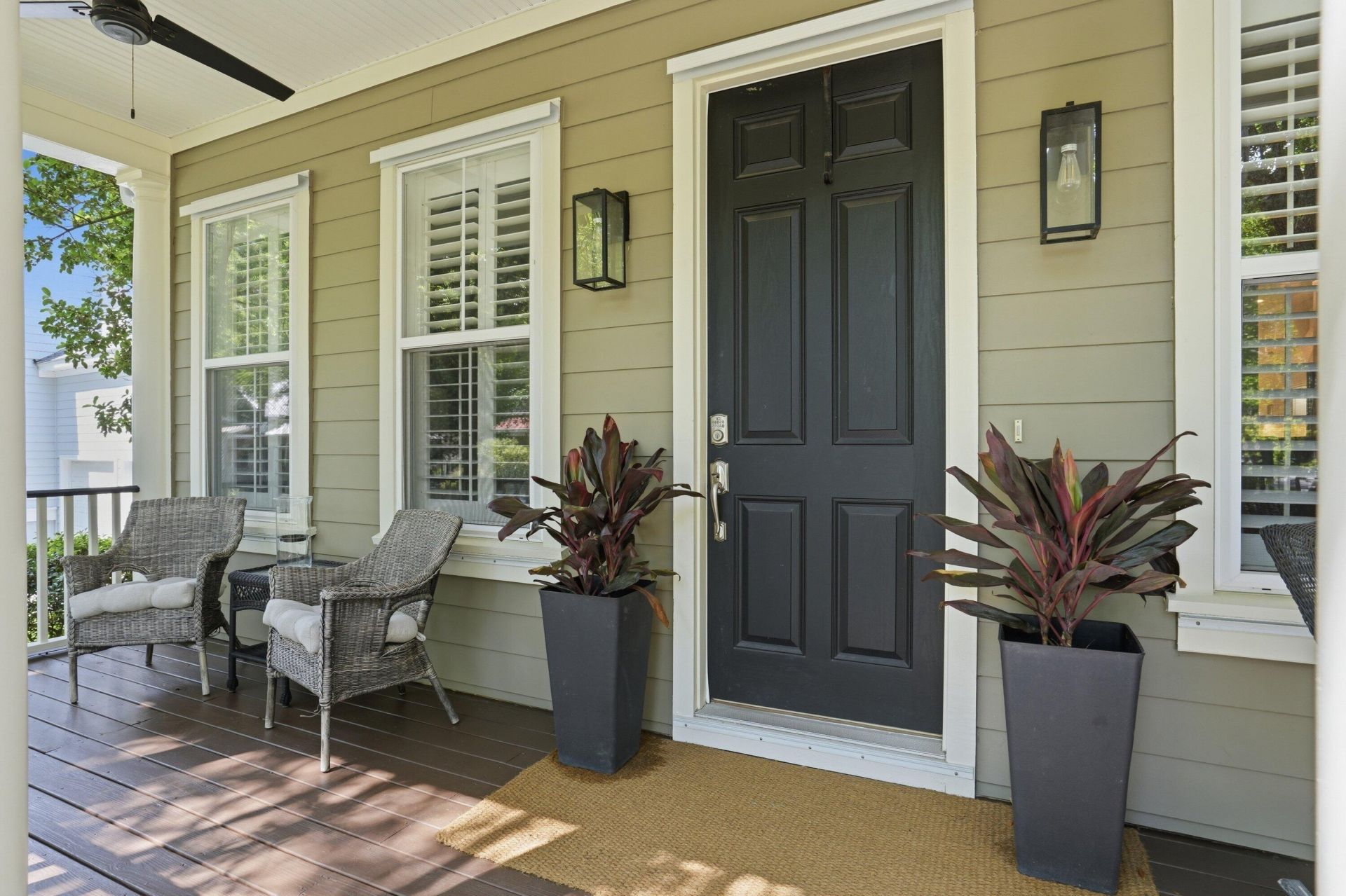 1022 Barfield Street Photo 4