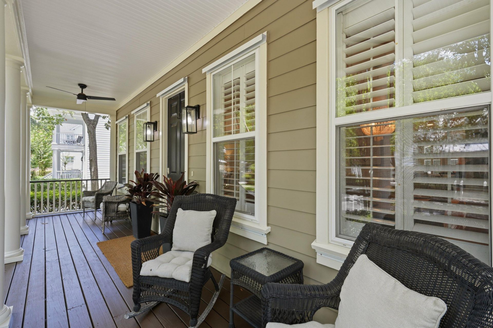 1022 Barfield Street Photo 4