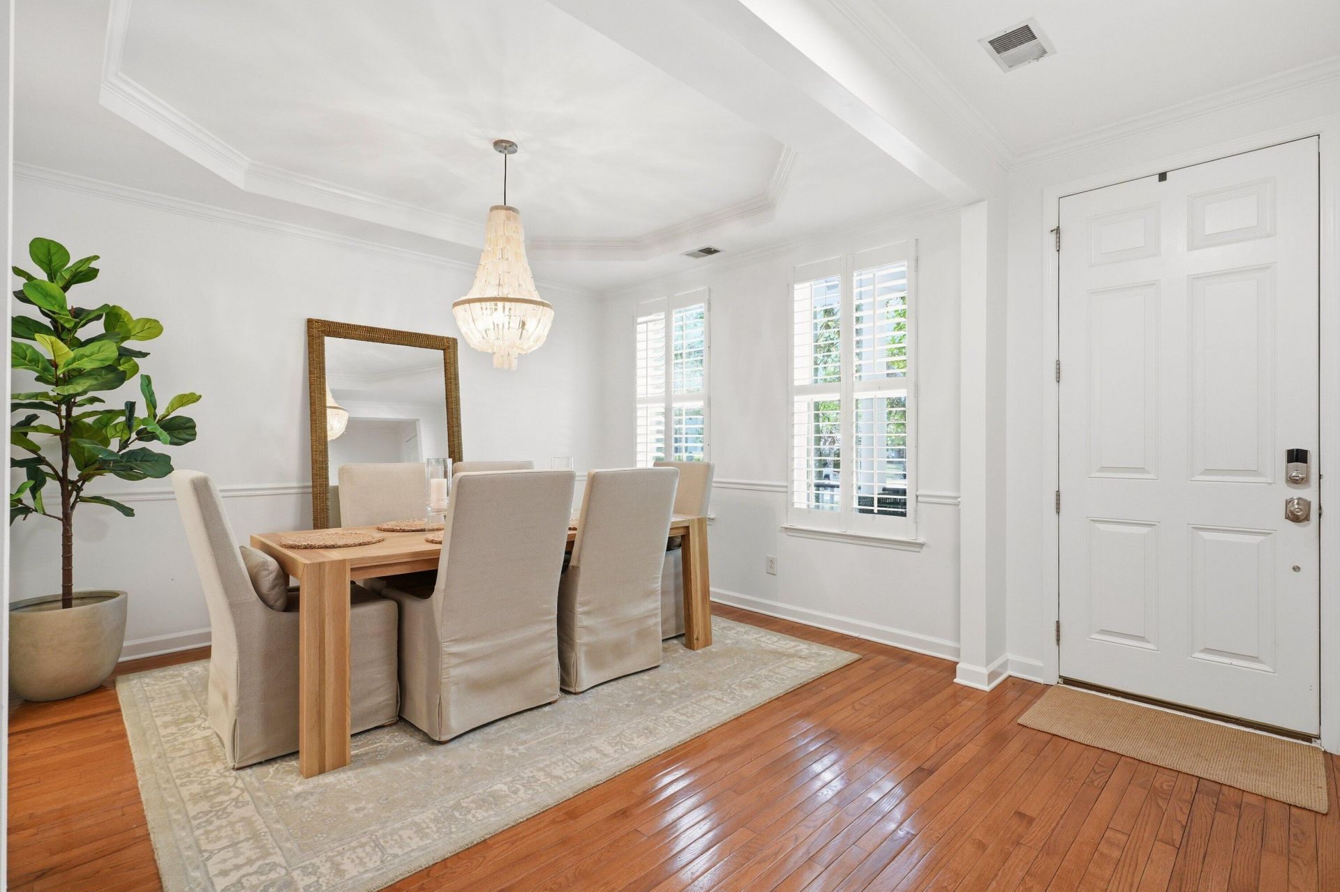 1022 Barfield Street Photo 7