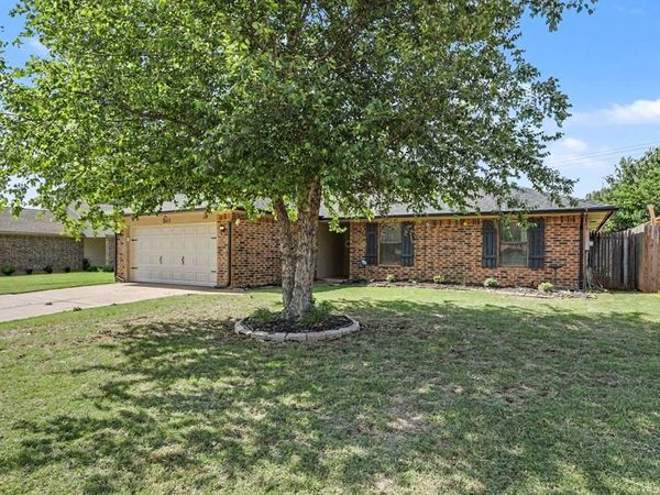 2513 Fairfield Drive, Edmond, OK 73012