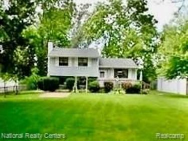 3090 Massena Street, Commerce Township, Mi 48382