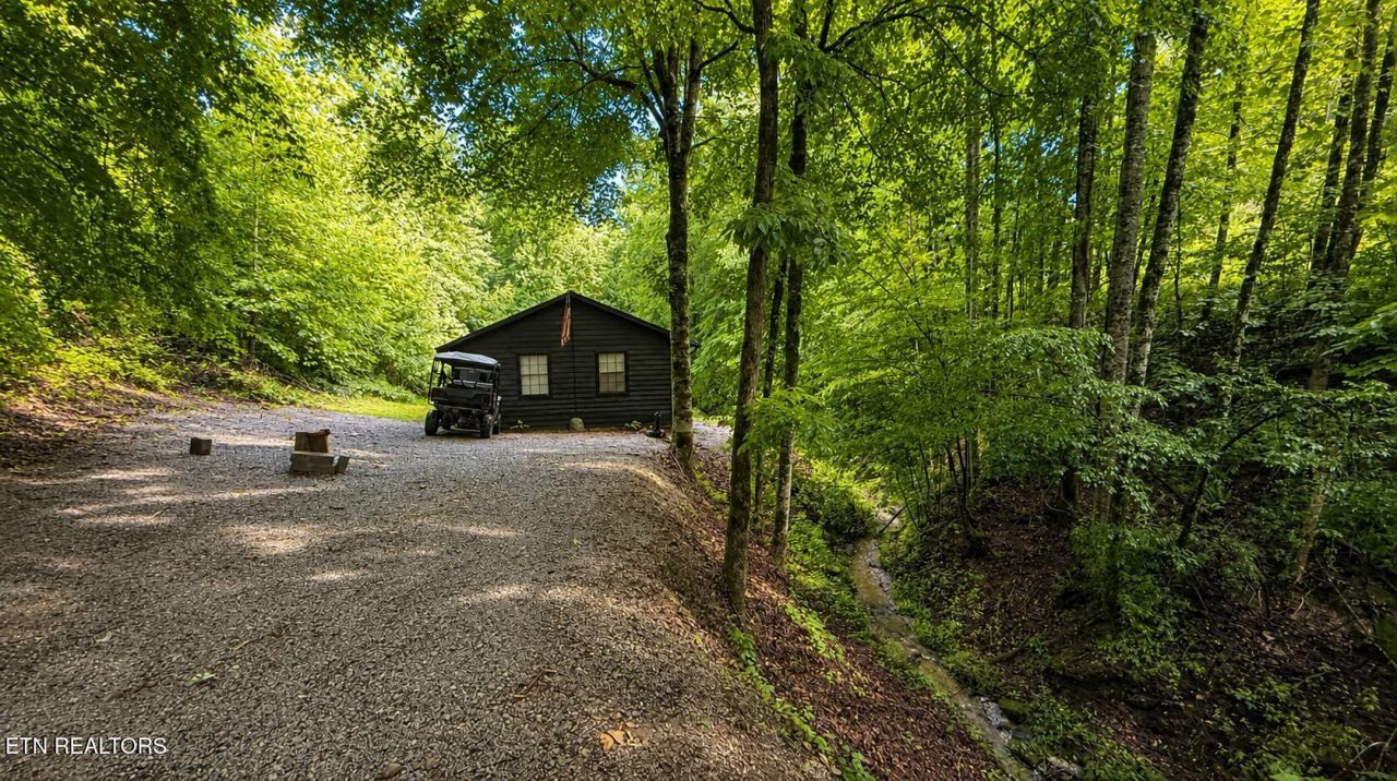 204 Black Fox Harbor Rd, Washburn, TN 37888 Main Photo