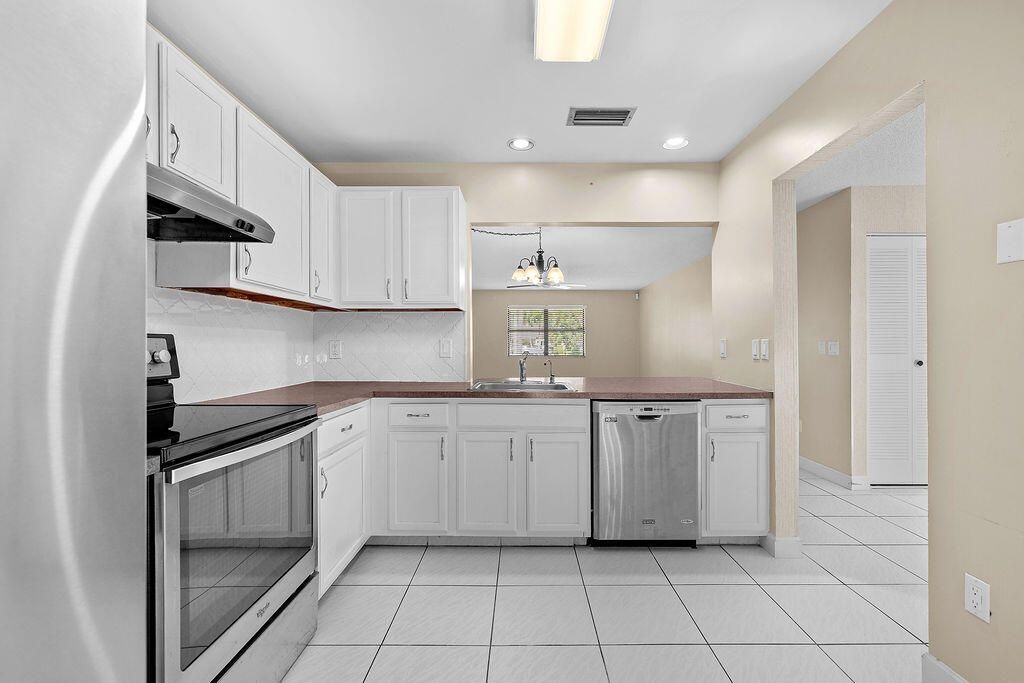 191 Mastic Tree Court, Royal Palm Beach, FL 33411 Photo