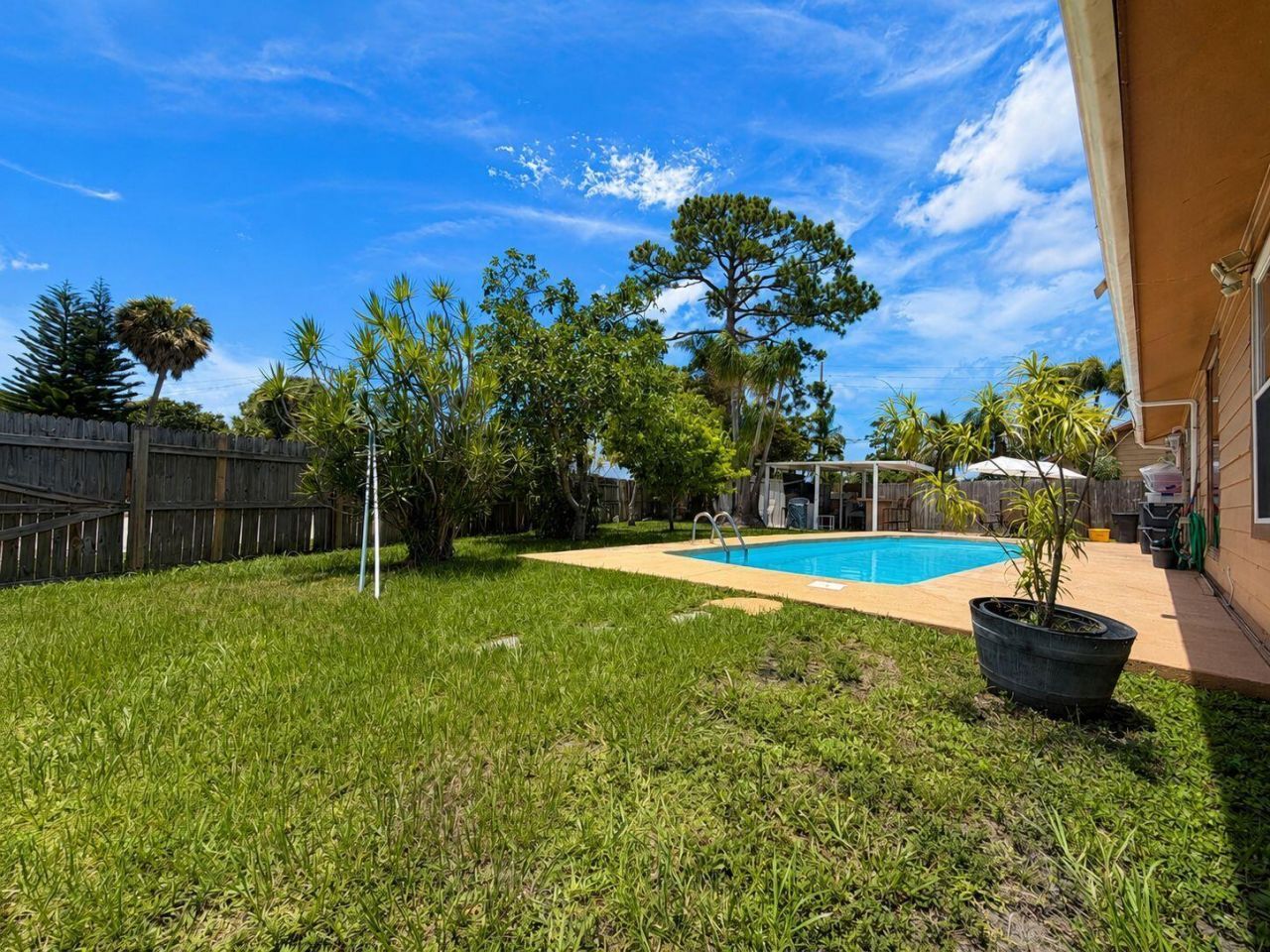5202 El Claro Circle, West Palm Beach, FL 33415 Photo
