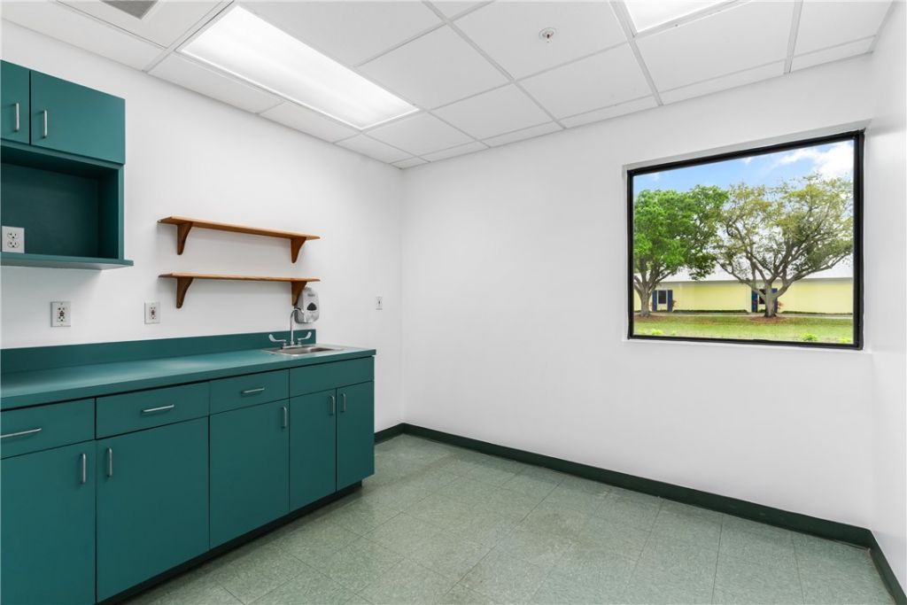 845 37 Th Place, Vero Beach, FL 32960 Photo