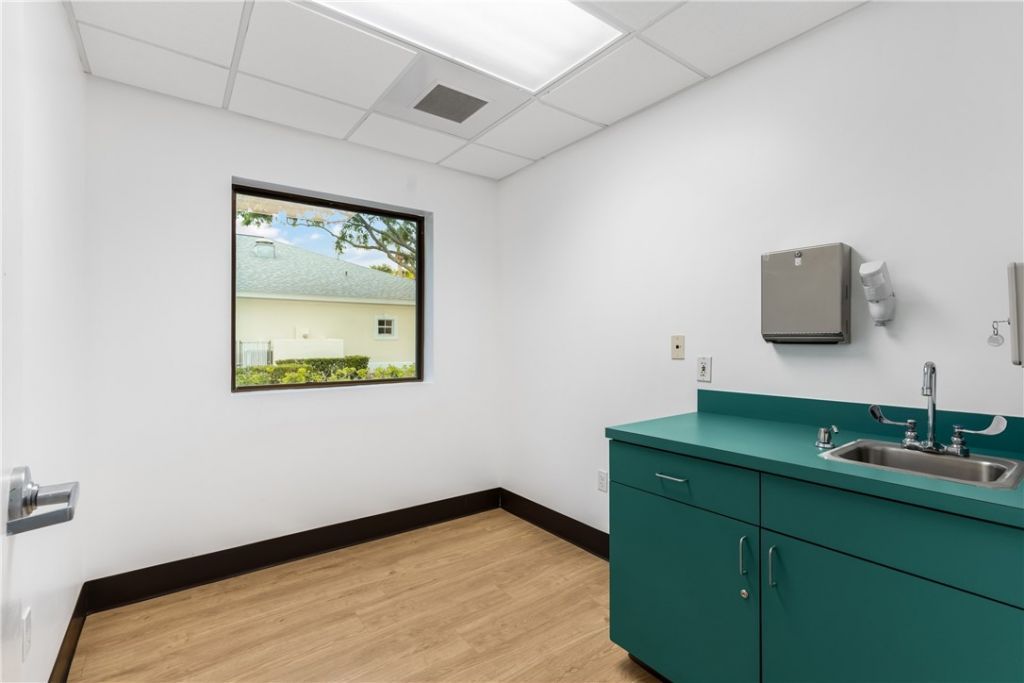 845 37 Th Place, Vero Beach, FL 32960 Photo