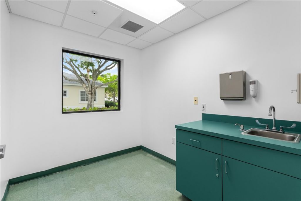 845 37 Th Place, Vero Beach, FL 32960 Photo