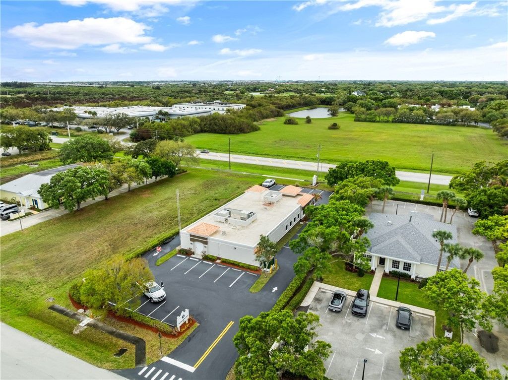 845 37 Th Place, Vero Beach, FL 32960 Photo