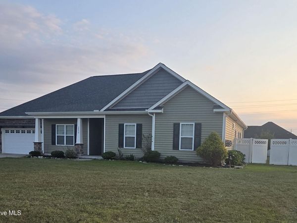 2850 Connet Street , Winterville, NC 28590