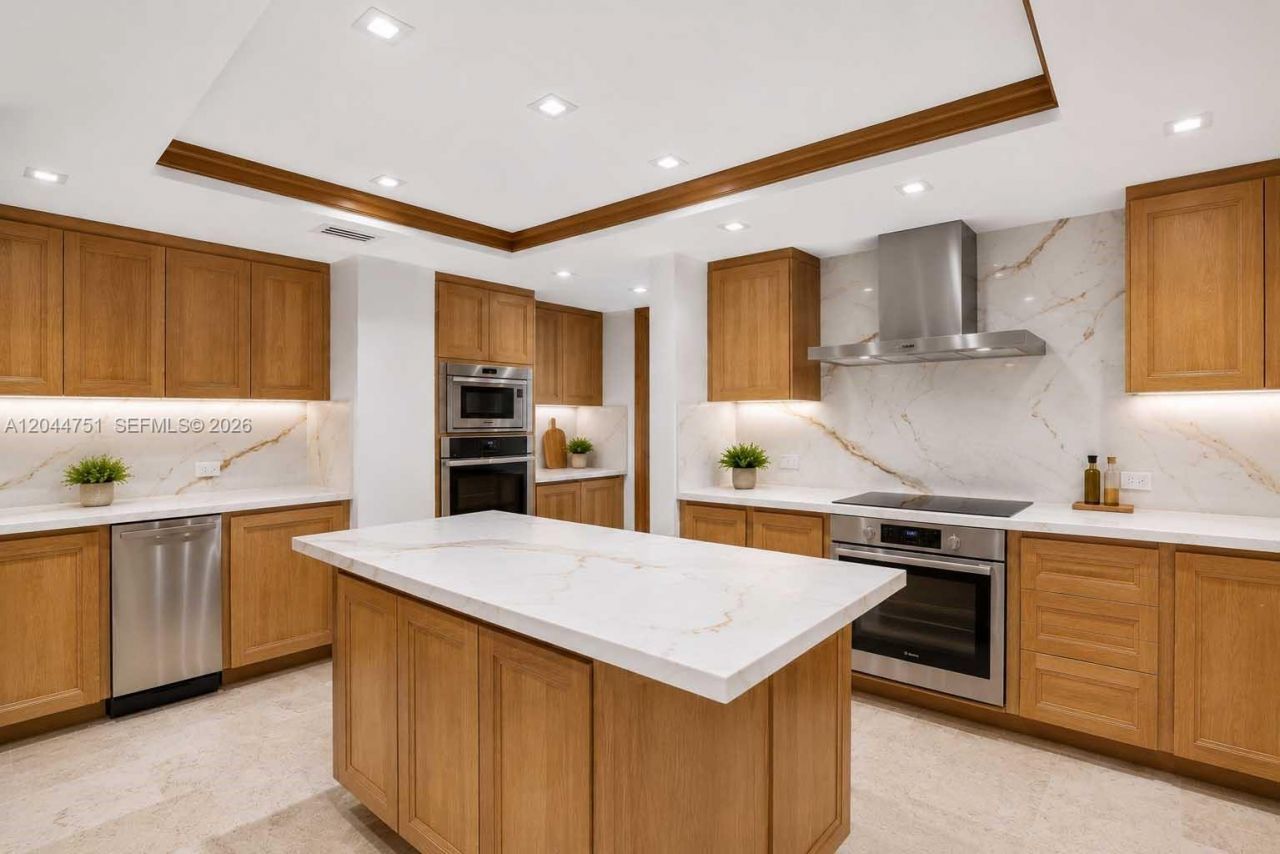 5025 Collins Ave , Unit 1103-1104-, Miami Beach, FL 33140 Photo
