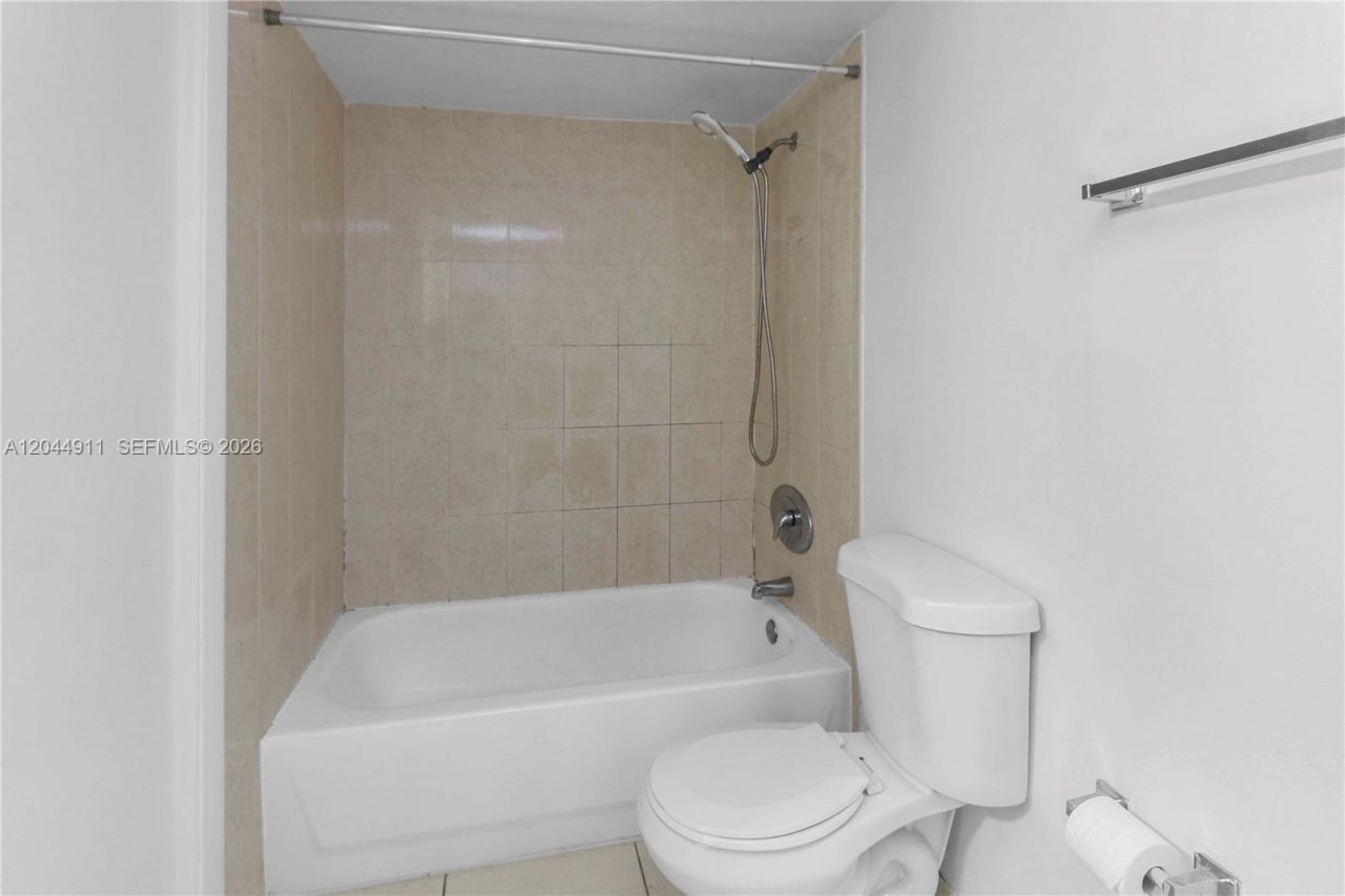 8205 SW 152nd Ave, Unit F-105, Miami, FL 33193 Photo