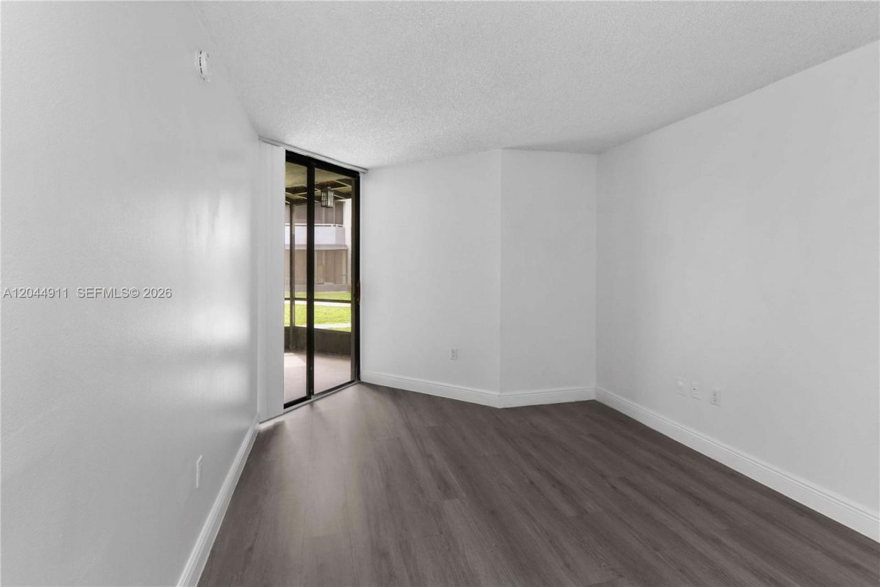 8205 SW 152nd Ave, Unit F-105, Miami, FL 33193 Photo