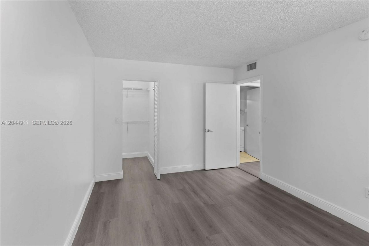 8205 SW 152nd Ave, Unit F-105, Miami, FL 33193 Photo