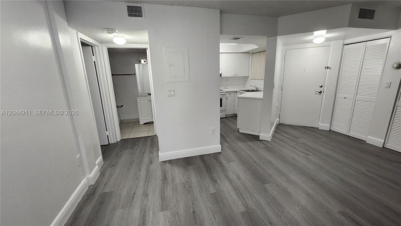 8205 SW 152nd Ave, Unit F-105, Miami, FL 33193 Photo