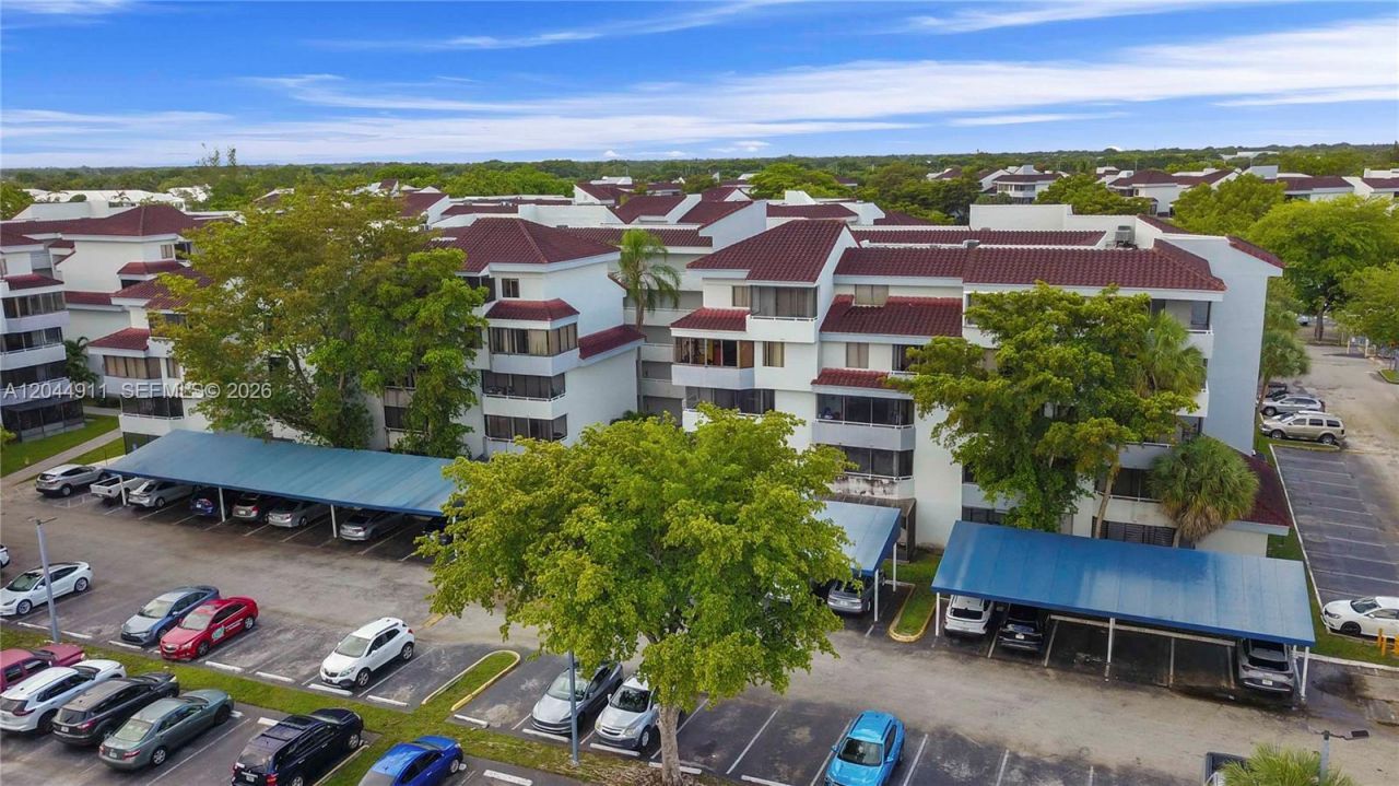 8205 SW 152nd Ave, Unit F-105, Miami, FL 33193 Photo