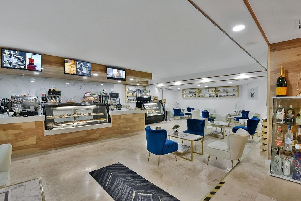 5225 Collins Ave , Unit 1117, Miami Beach, FL 33140 Photo