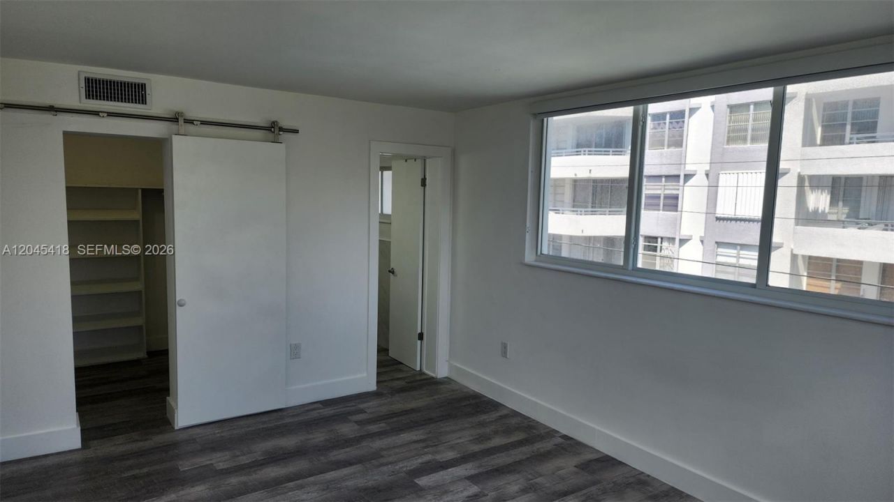 1075 93rd St , Unit 304, Bay Harbor Islands, FL 33154 Photo
