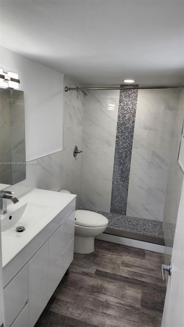 1075 93rd St , Unit 304, Bay Harbor Islands, FL 33154 Photo