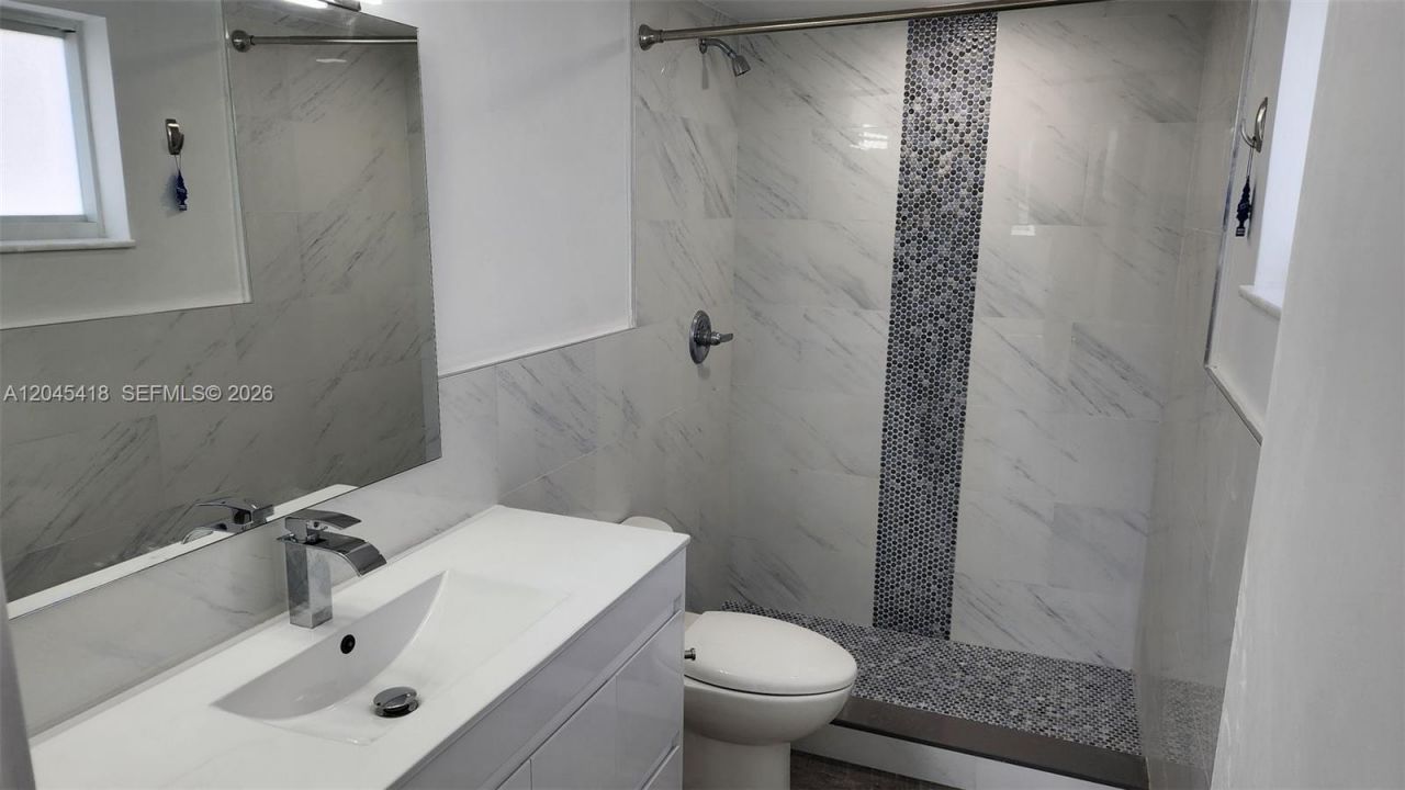 1075 93rd St , Unit 304, Bay Harbor Islands, FL 33154 Photo