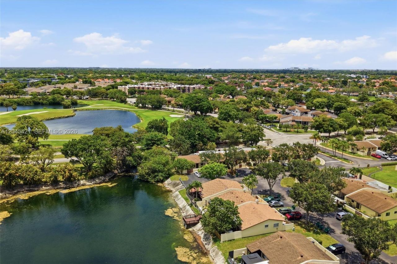 13776 Kendale Lakes Dr, Miami, FL 33183 Photo