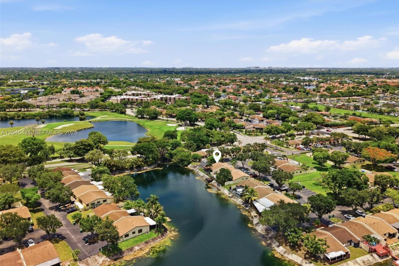 13776 Kendale Lakes Dr, Miami, FL 33183 Photo