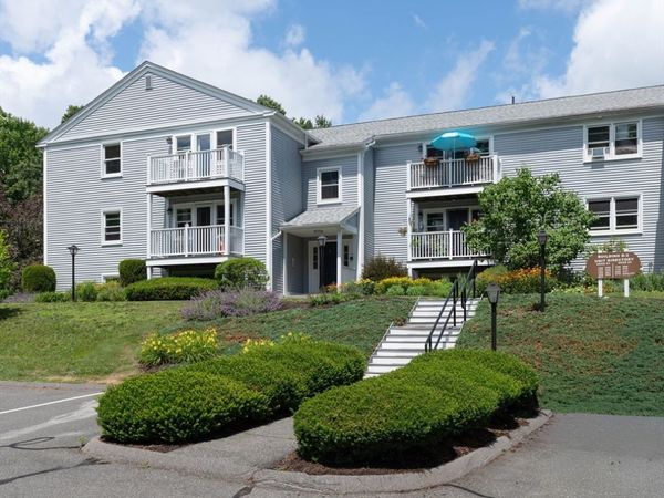 46 Evergreen Rd, Unit 207, Northampton, MA 01053