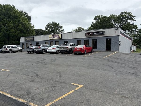 548 Merrimack Ave, Dracut, MA 01826