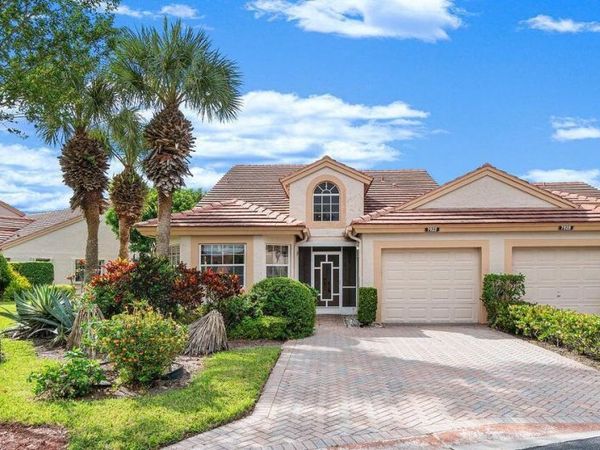 7922 Sandy Pointe Drive, Delray Beach, FL 33446