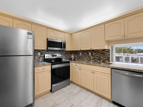 483 N Pine Island Road, Unit C304, Plantation, FL 33324