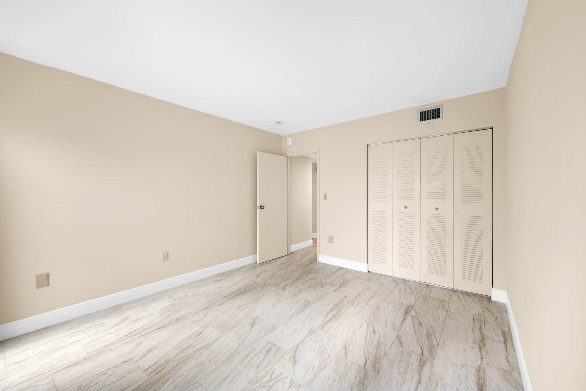 483 N Pine Island Road, Unit C304, Plantation, FL 33324 Photo