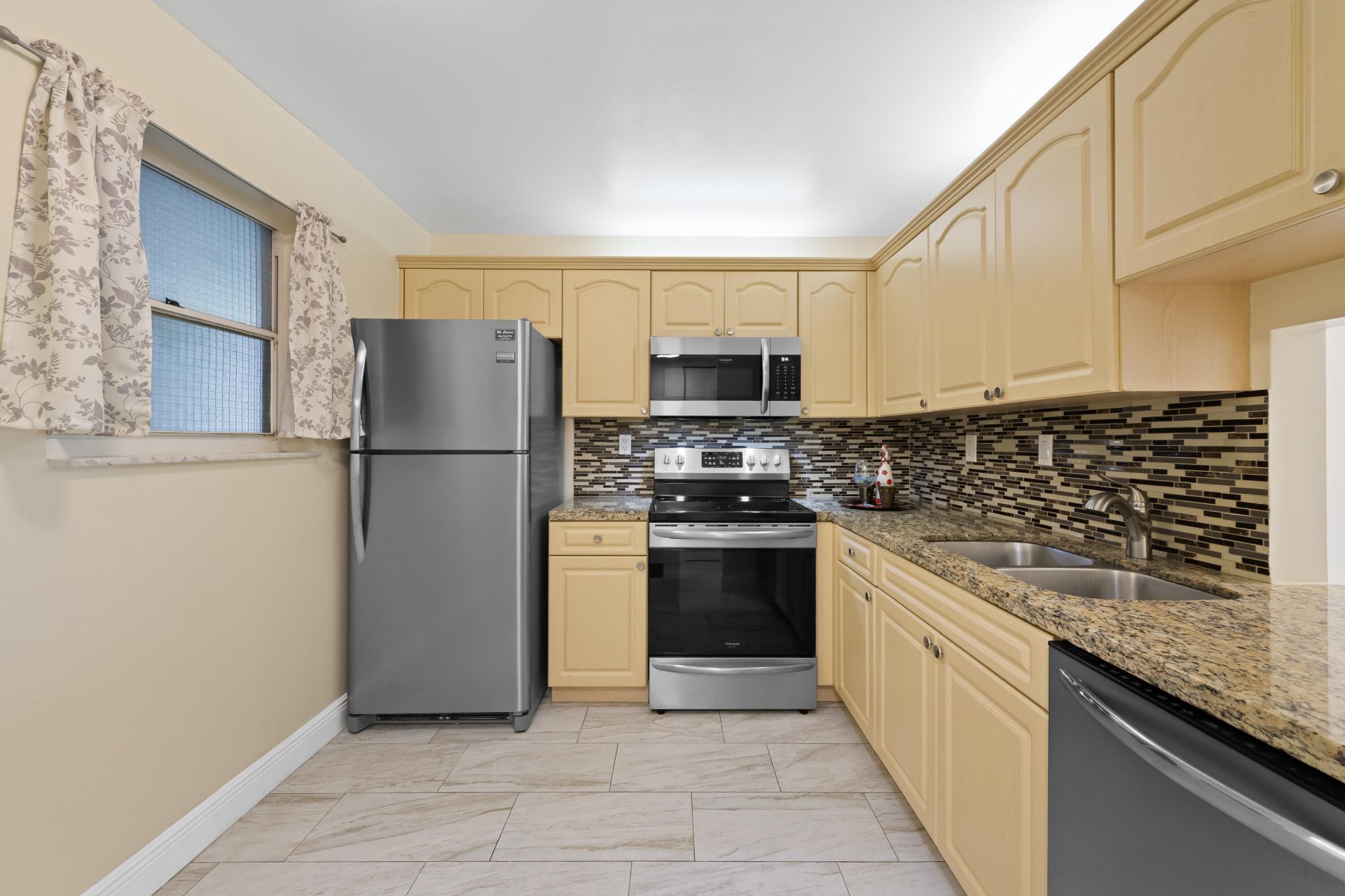 483 N Pine Island Road, Unit C304, Plantation, FL 33324 Photo