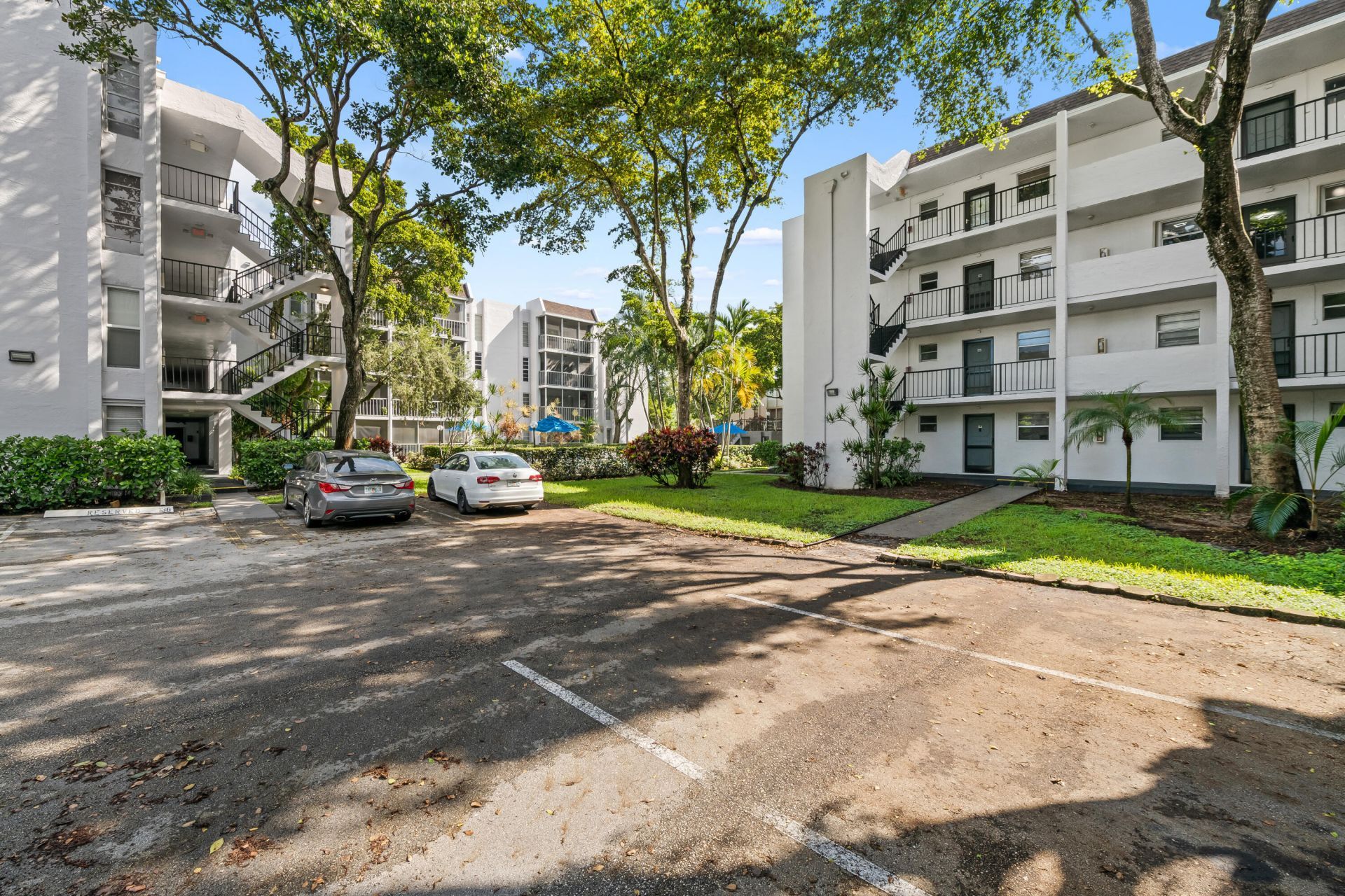 483 N Pine Island Road, Unit C304, Plantation, FL 33324 Photo